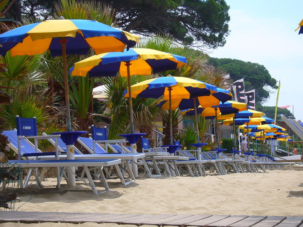 Hotel Giardino Follonica Buitenkant foto